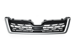 Решетка радиатора Subaru Forester 03/16-> черная с серебр. молдингом